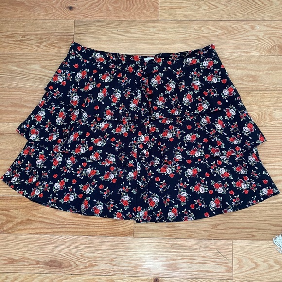 Zara Dresses & Skirts - ZARA skirt size XL zara (worn twice)